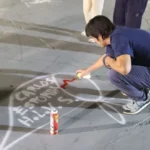 A 50 años del golpe, en Roca pintaron pañuelos con los nombres de los roquenses desaparecidos