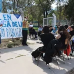 “Los que no renunciamos estamos con 20 trabajos aparte”: docentes de Lenguas llevaron el reclamo a la calle
