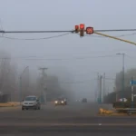 Densa niebla cubrió Roca y el Alto Valle: hay poca visibilidad en rutas y accesos